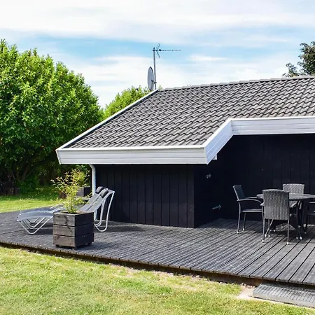 3 Bedroom In Holiday home