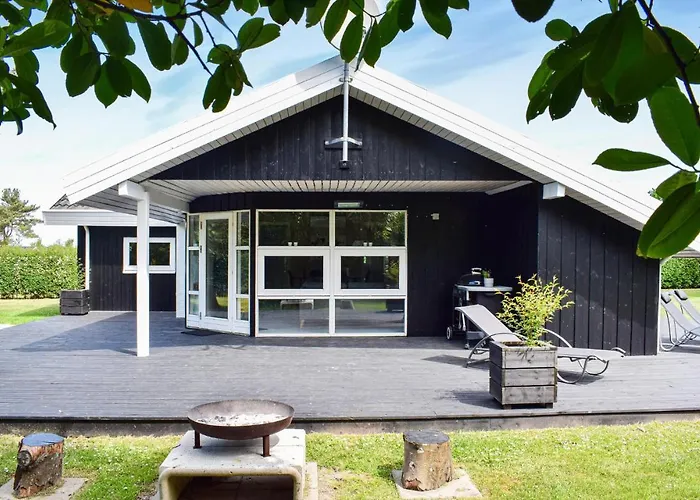 3 Bedroom In Nordenbro Vesteregn